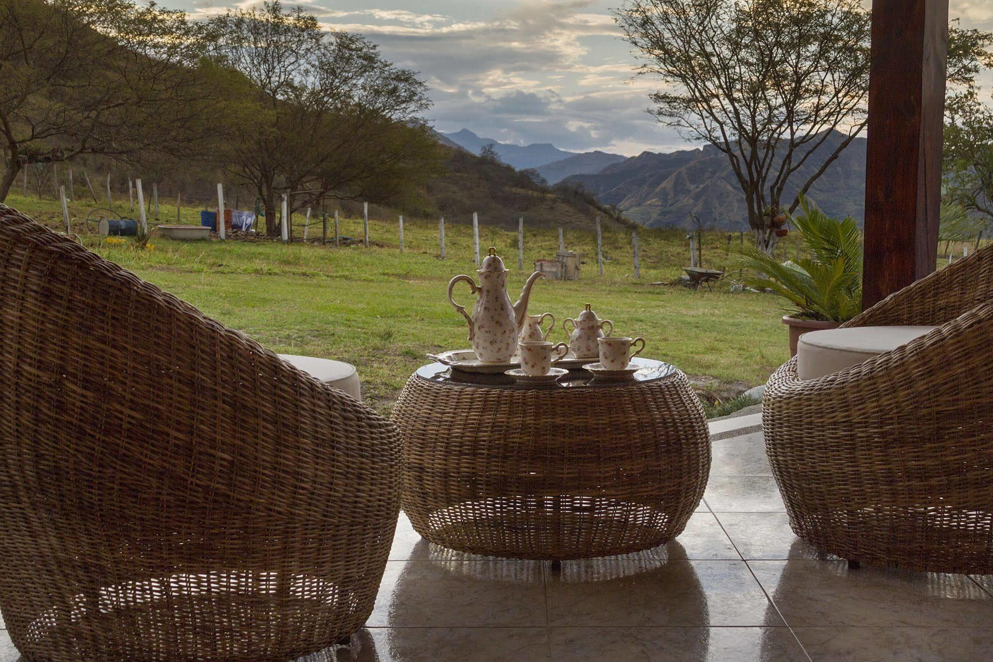 Villa Beatriz Lodge Vilcabamba Extérieur photo