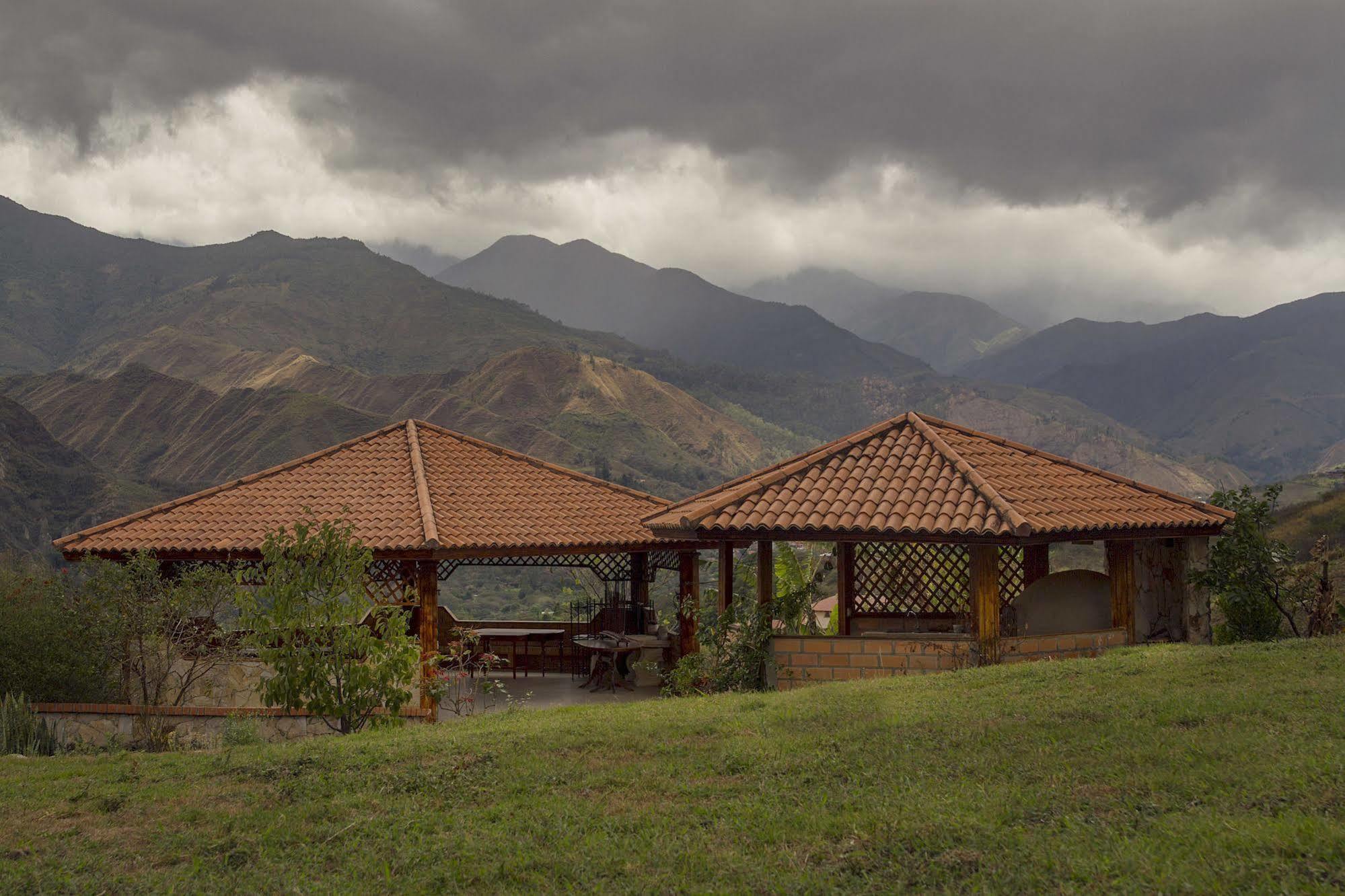 Villa Beatriz Lodge Vilcabamba Extérieur photo